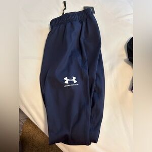 NEW with tags, women’s under armour joggers, large